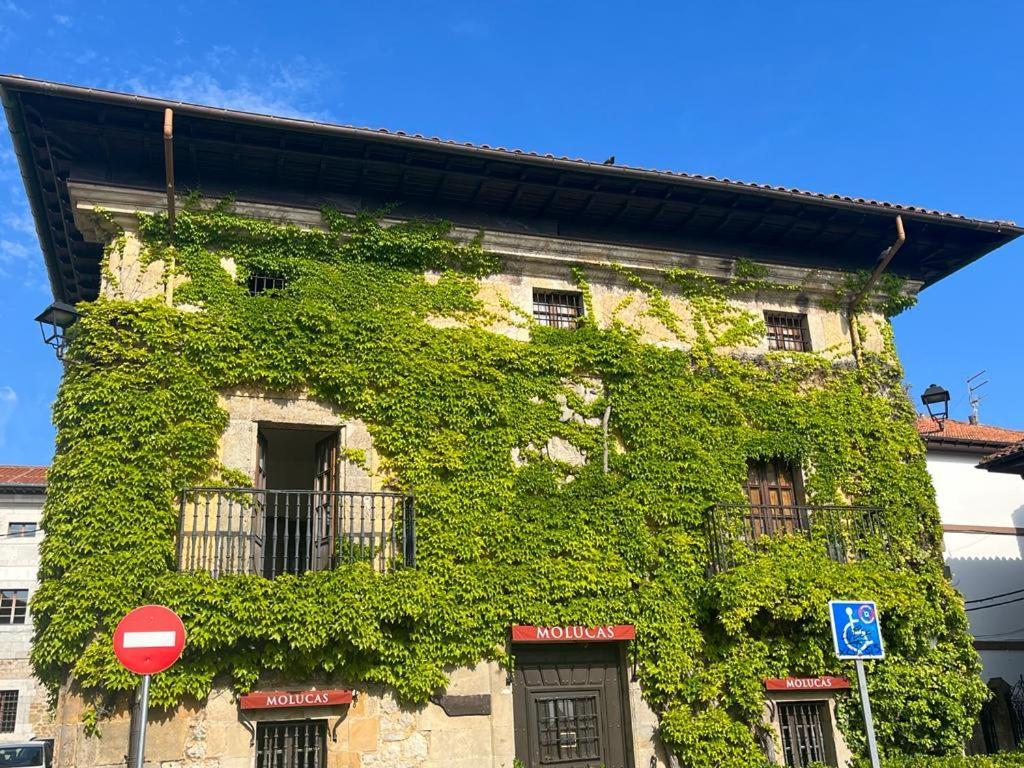Apartamento Gaudi Comillas Eksteriør bilde